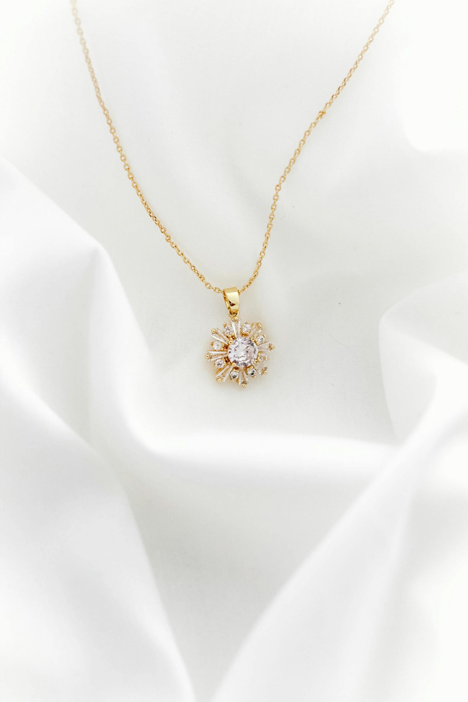 Collana Punto Luce